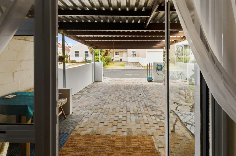 3 Bedroom Property for Sale in Whispering Pines Western Cape